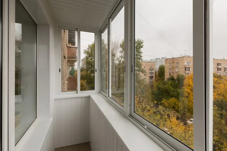 Холодное остекление с выносом